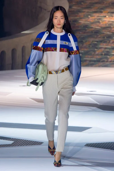 Look 35